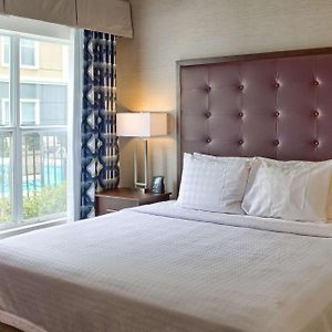 One-Bedroom King Suite